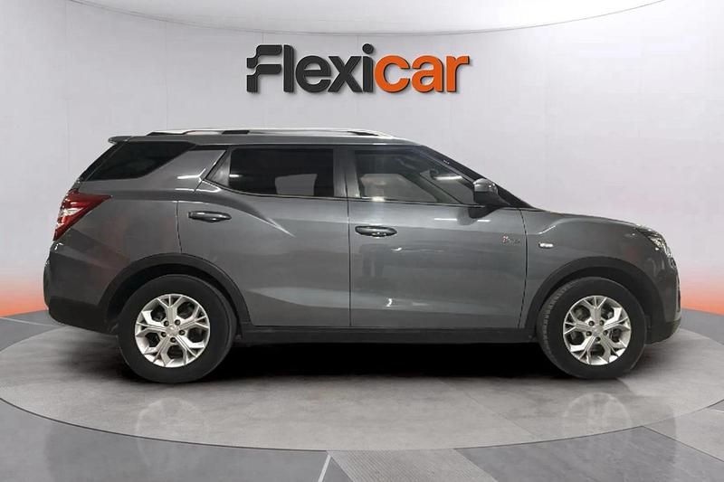 Usado Ssangyong (KGM) Tivoli 163 CV (119 kW) 2023 Gris SUV