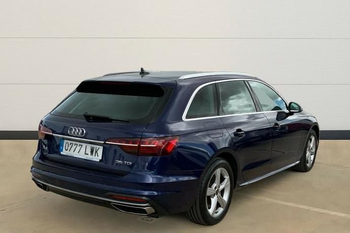 Usado Audi A4 Advanced 165 CV (121 kW) 2022 Azul Familiar