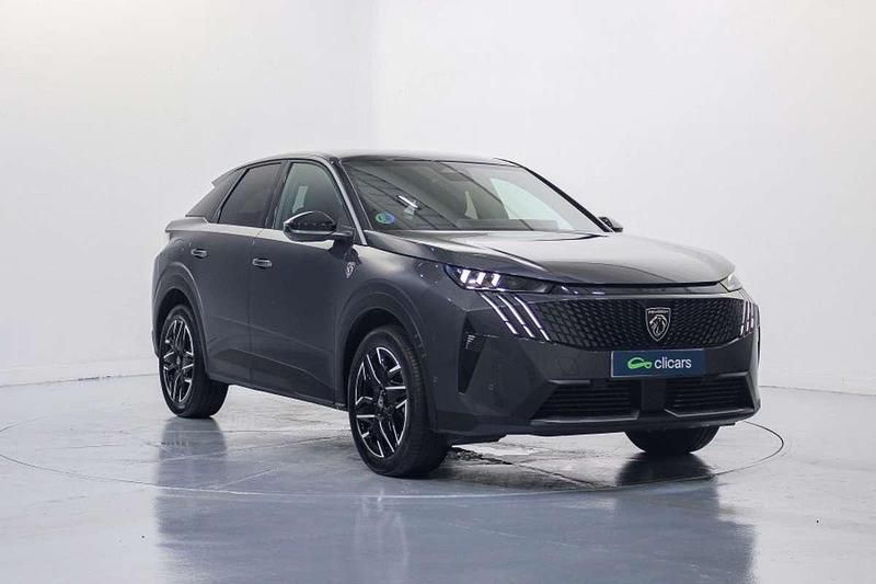 Usado Peugeot 3008 GT 136 CV (100 kW) 2025 Gris SUV