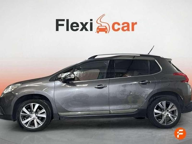 Usado Peugeot 2008 Allure 110 CV (80 kW) 2018 Gris SUV