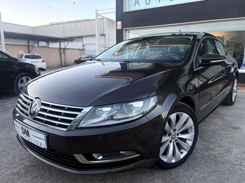 Usado VW Passat Highline 160 CV (117 kW) 2014 Negro Berlina
