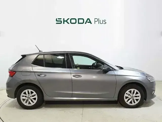 Usado Skoda Fabia Selection 115 CV (84 kW) 2025 Gris Berlina