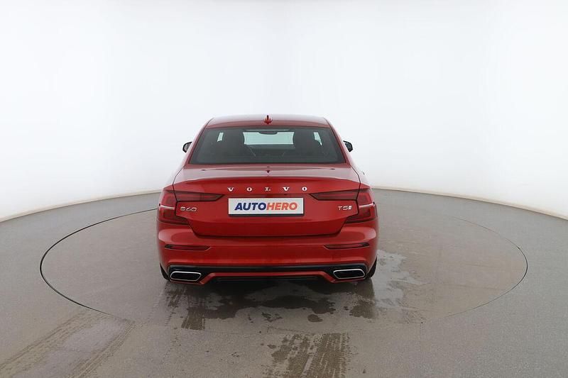 Usado Volvo S60 R-Design 250 CV (183 kW) 2020 Rojo Berlina