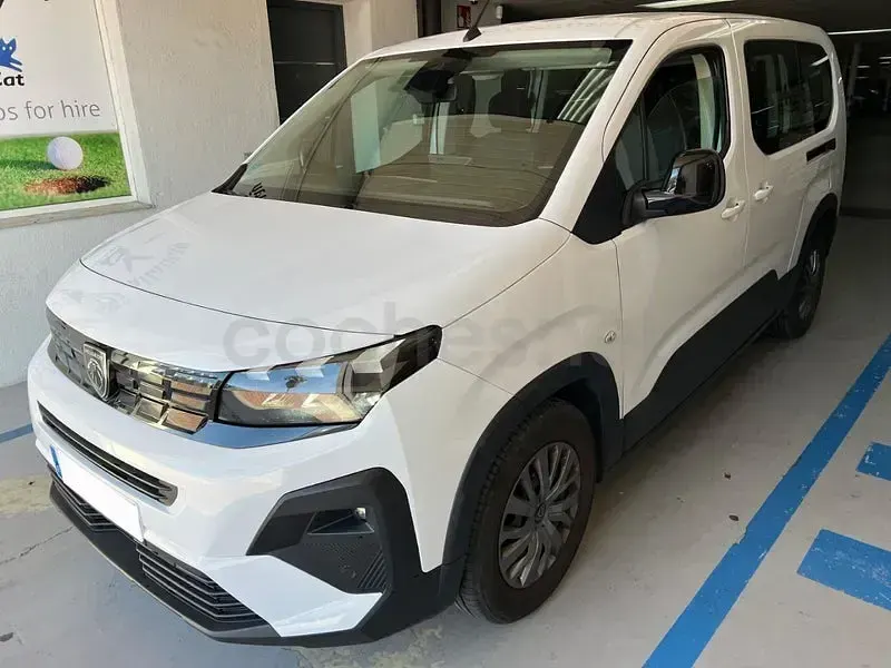 Usado Peugeot Rifter Allure 130 CV (95 kW) 2024 Blanco Monovolumen
