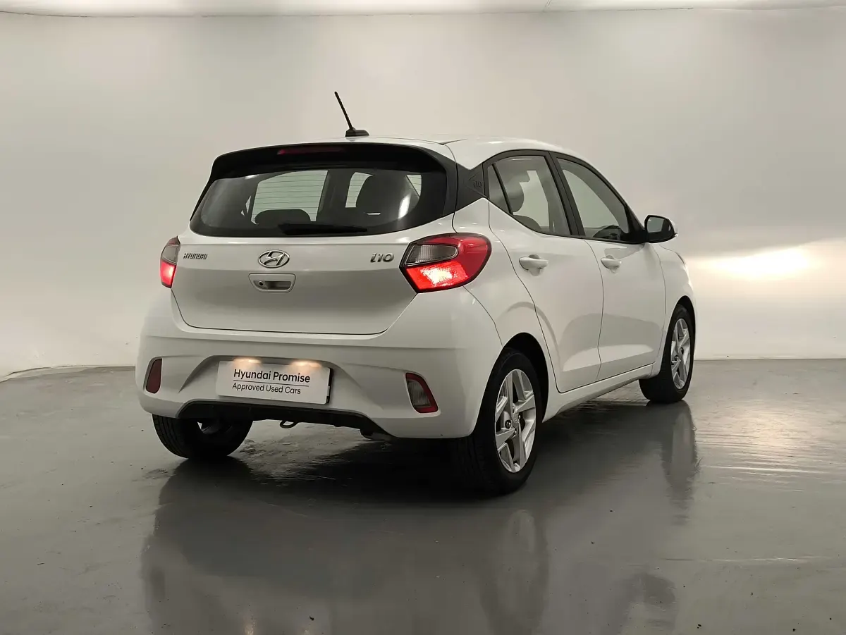 Usado Hyundai i10 67 CV (49 kW) 2022 Blanco Utilitario