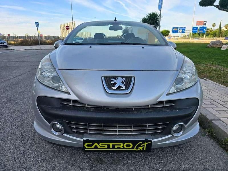 Usado Peugeot 207 CC 120 CV (88 kW) 2008 Gris / plata Descapotable