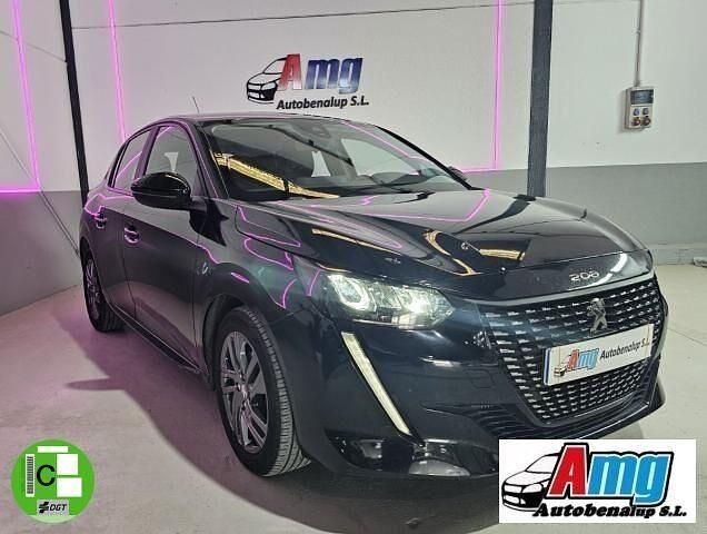 Usado Peugeot 208 Active 102 CV (75 kW) 2022 Negro Utilitario