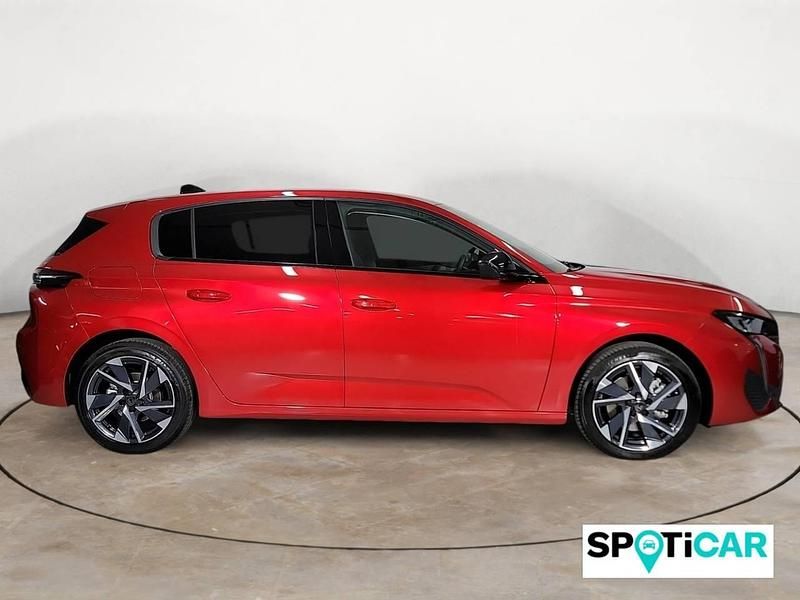 Usado Peugeot 308 Allure 130 CV (95 kW) 2024 Rojo Berlina