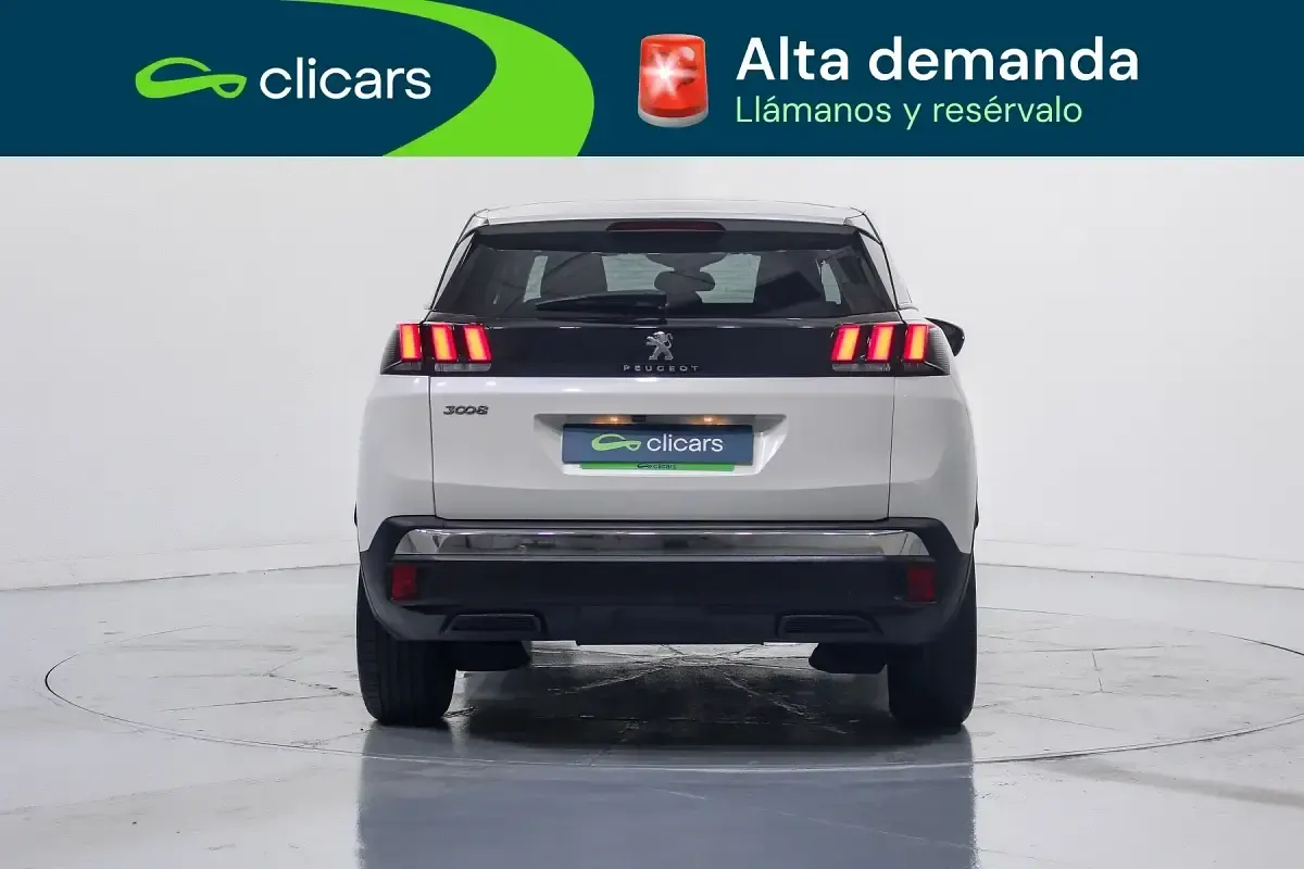 Usado Peugeot 3008 Allure 130 CV (95 kW) 2019 Blanco SUV