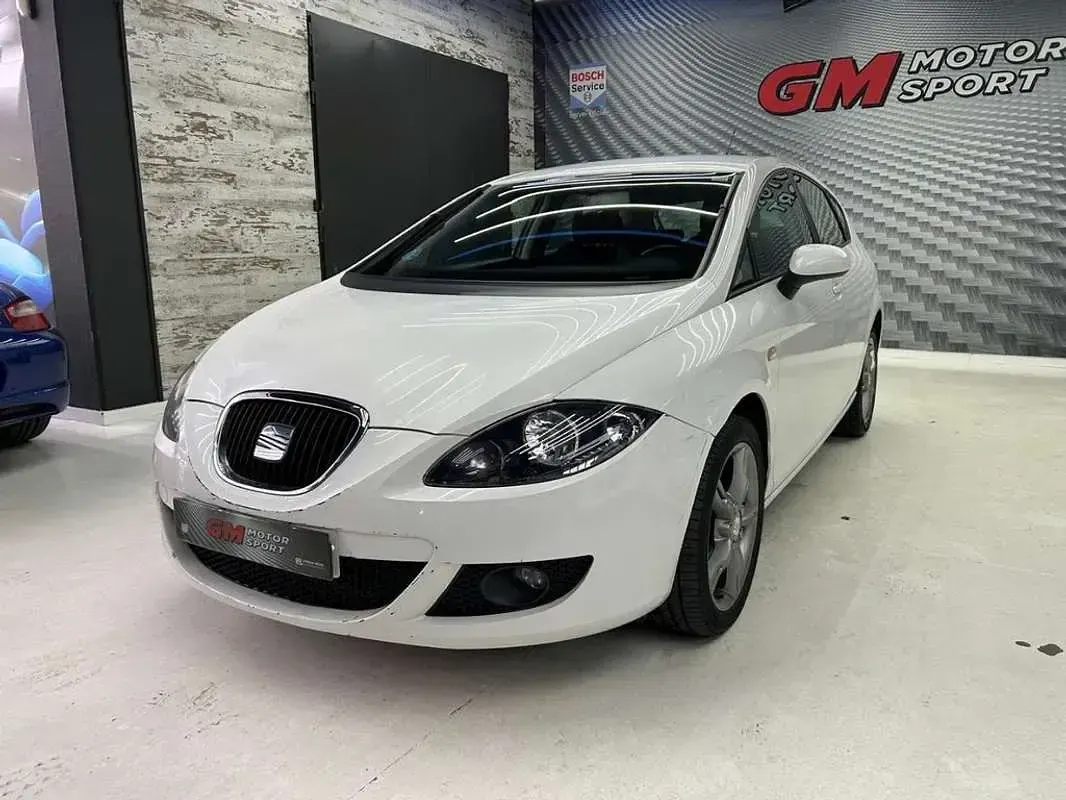 Usado Seat Leon Reference 102 CV (75 kW) 2009 Blanco Utilitario