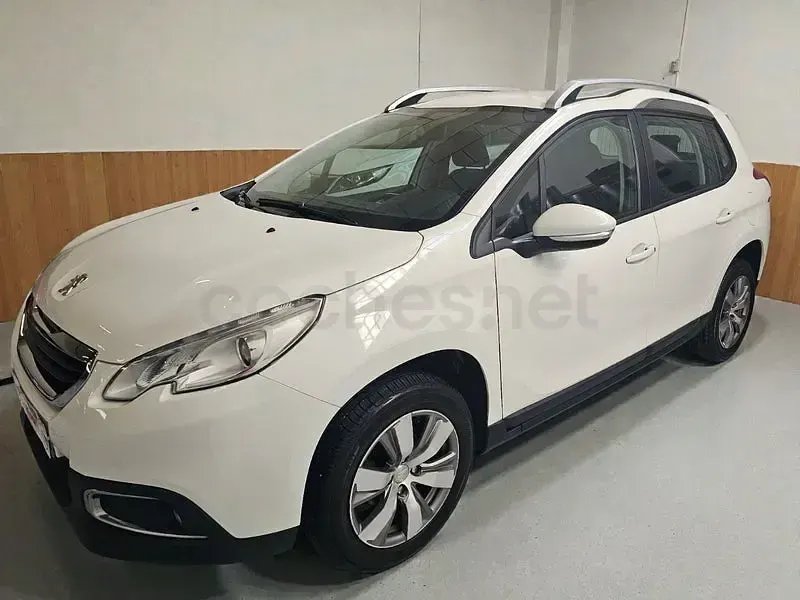 Usado Peugeot 2008 Allure 115 CV (84 kW) 2014 Blanco SUV