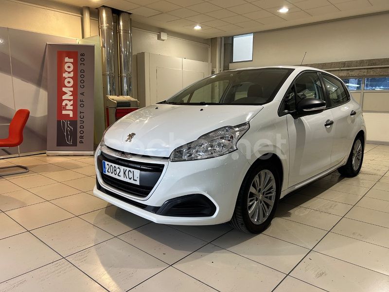 Blanco Usado 2017 Peugeot 208 Access Utilitario | 6990 € (Precio justo) - Imagen 1/4