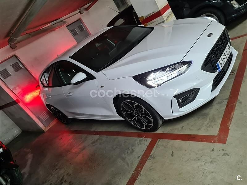 Blanco Usado 2020 Ford Focus ST-Line Berlina | 16.000 € (Buen precio) - Imagen 1/3