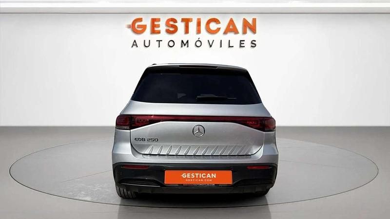 Usado Mercedes EQB250 139 kW (190 CV) 2023 Gris SUV