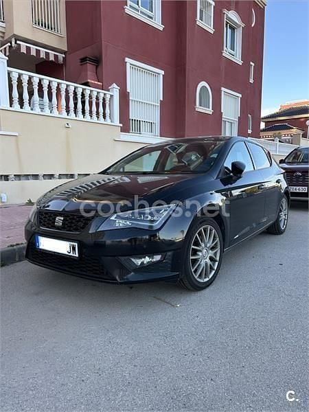Usado Seat Leon I-Tech 150 CV (110 kW) 2014 Negro Berlina