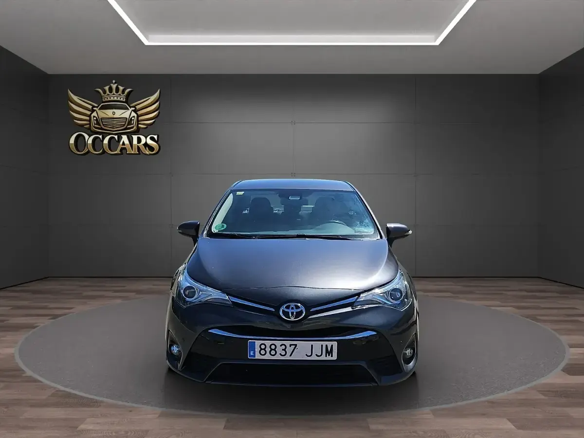 Usado Toyota Avensis Executive 143 CV (105 kW) 2015 Gris Berlina