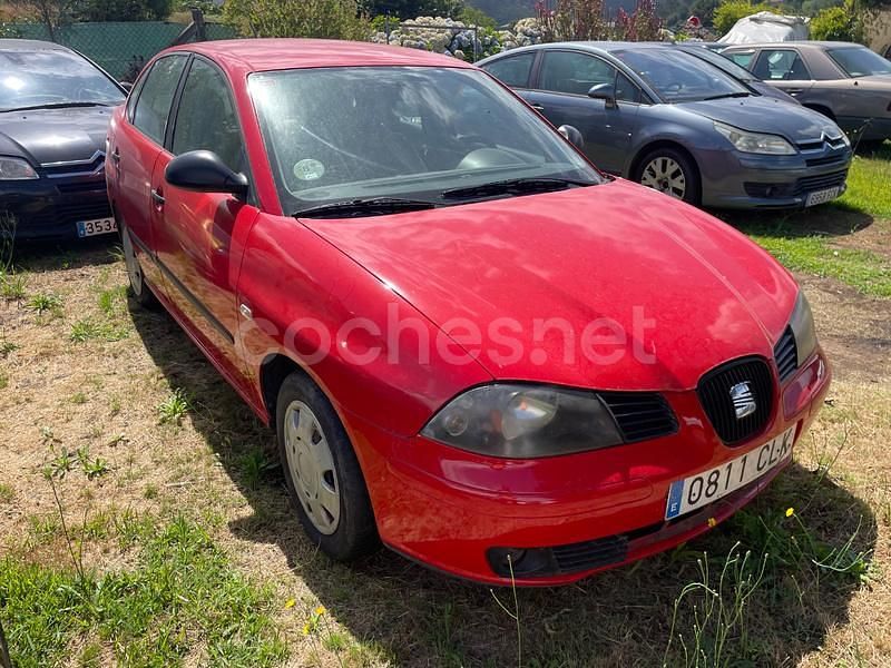 Usado Seat Cordoba 75 CV (55 kW) 2003 Rojo Berlina