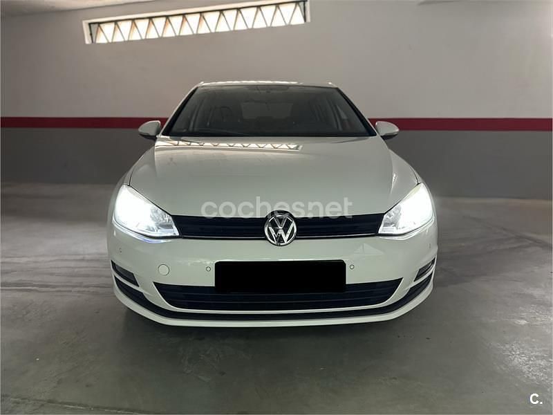 Usado VW Golf VII Advance 140 CV (102 kW) 2014 Blanco Berlina