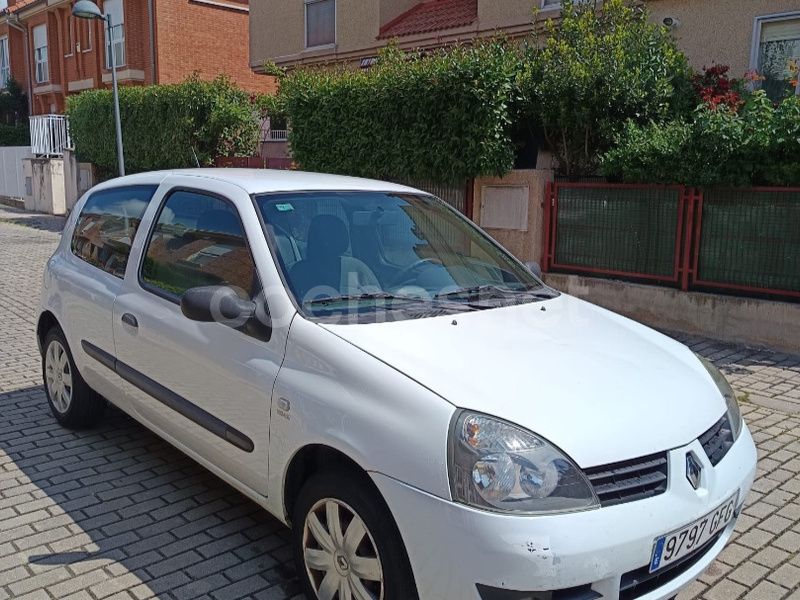 Blanco Usado 2008 Renault Clio II Authentique Berlina | 3500 € (Precio justo) - Imagen 1/4
