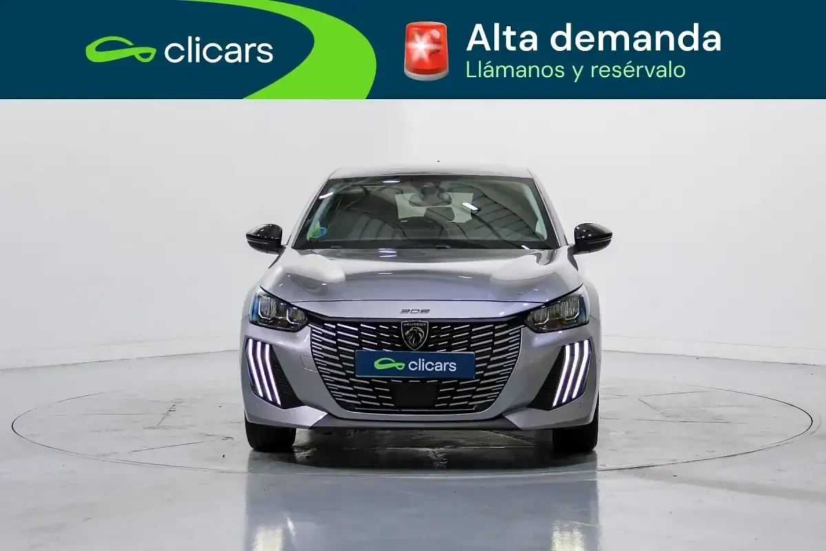 Usado Peugeot 208 Allure 110 CV (80 kW) 2025 Gris Utilitario