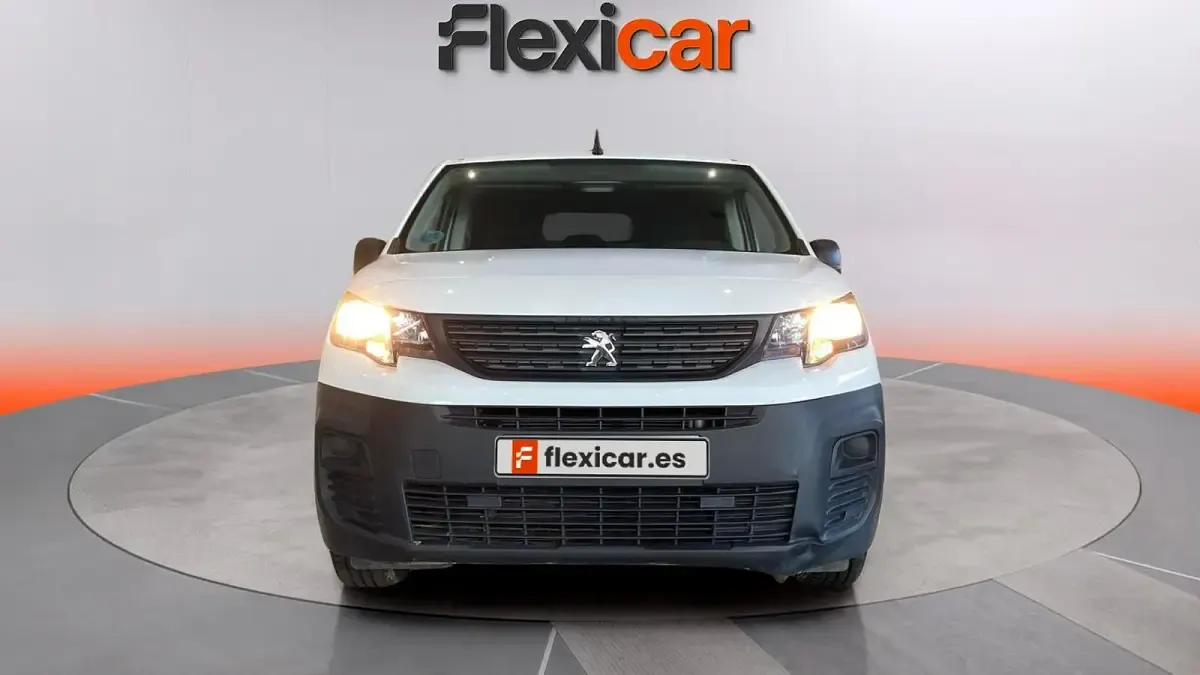 Usado Peugeot Partner 102 CV (75 kW) 2020 Blanco Monovolumen