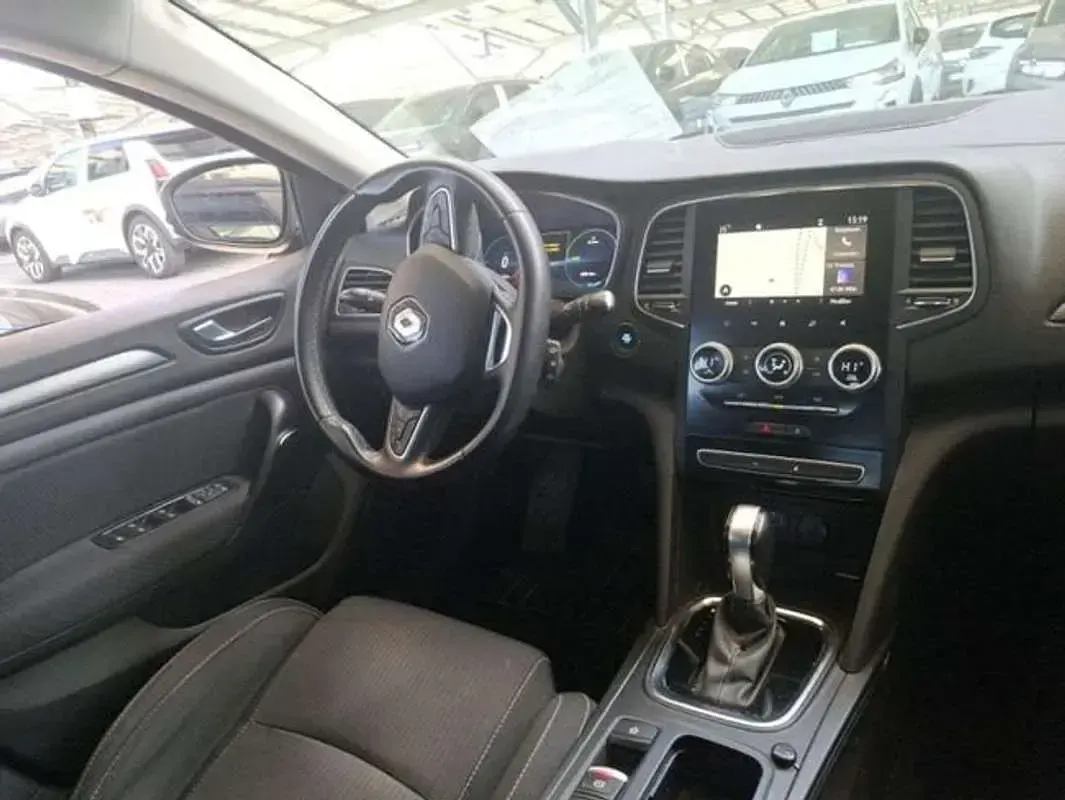 Usado Renault Mégane IV Business 160 CV (117 kW) 2021 Gris Familiar