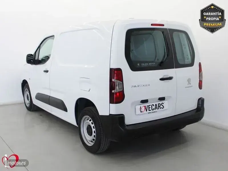 Usado Peugeot Partner S 102 CV (75 kW) 2022 Blanco Monovolumen