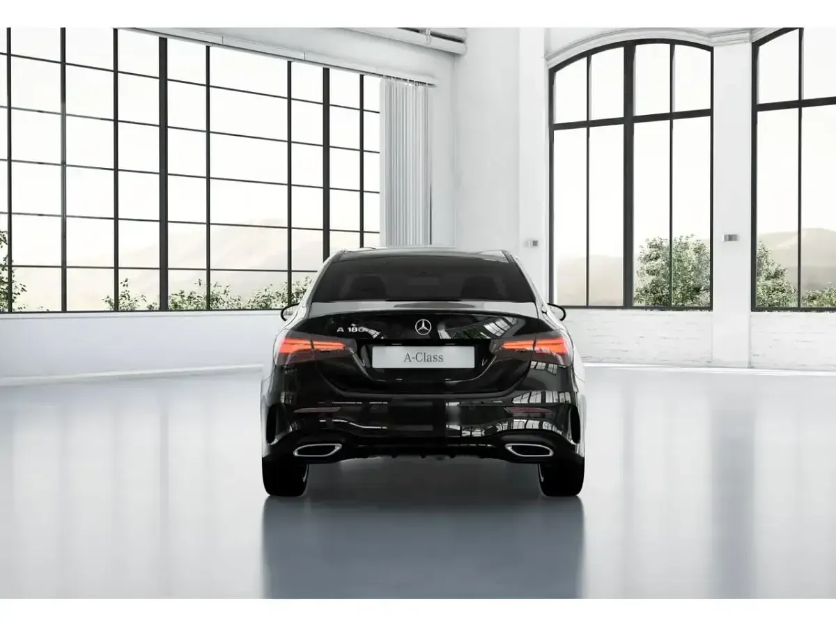 Nuevo Mercedes A180 136 CV (100 kW) 2026 Negro Berlina