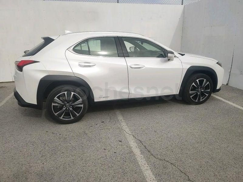 Usado Lexus UX 184 CV (135 kW) 2021 Blanco SUV