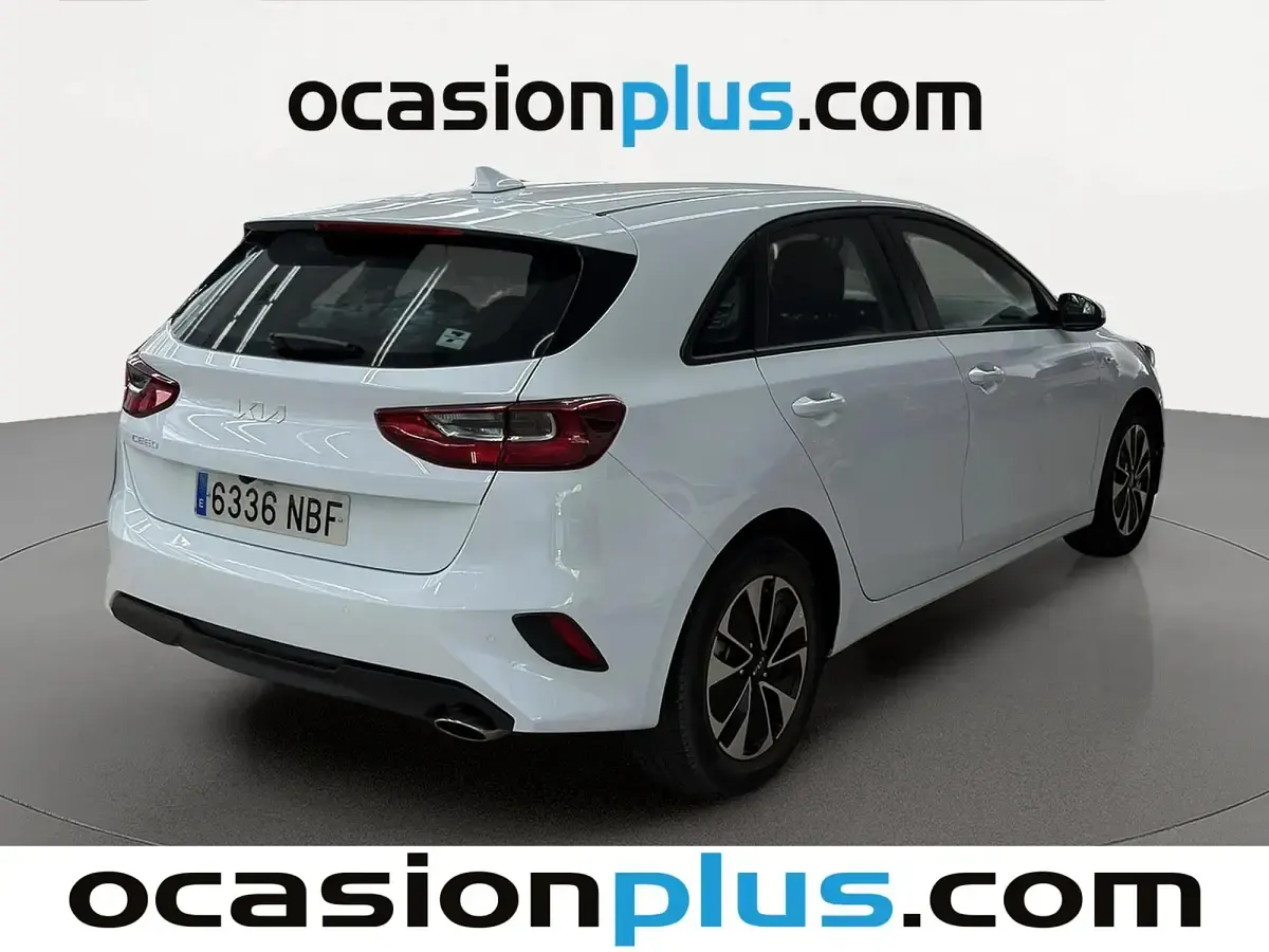 Usado Kia Ceed 101 CV (74 kW) 2025 Blanco Utilitario