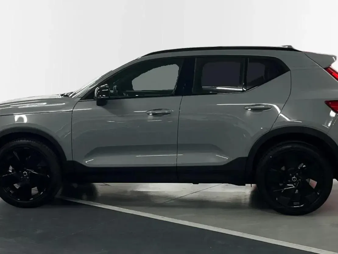 Nuevo Volvo XC40 Plus 163 CV (119 kW) 2026 Vapour grey SUV