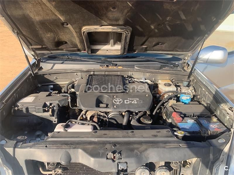 Gris / plata Usado 2003 Toyota Land Cruiser SUV | 15.500 € (Precio justo) - Imagen 1/4