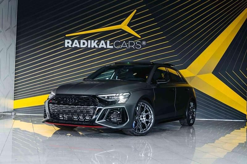 Usado Audi RS3 Sportback Performance 407 CV (299 kW) 2024 Gris Utilitario