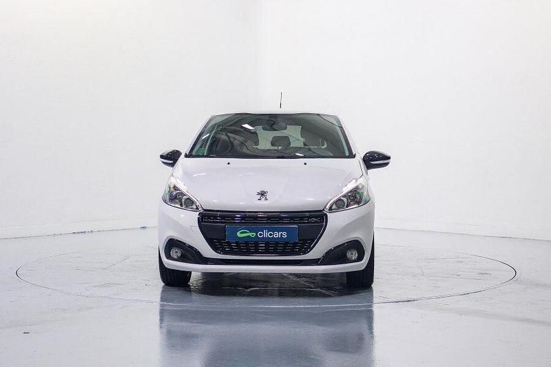 Usado Peugeot 208 GT-line 110 CV (80 kW) 2019 Blanco Utilitario