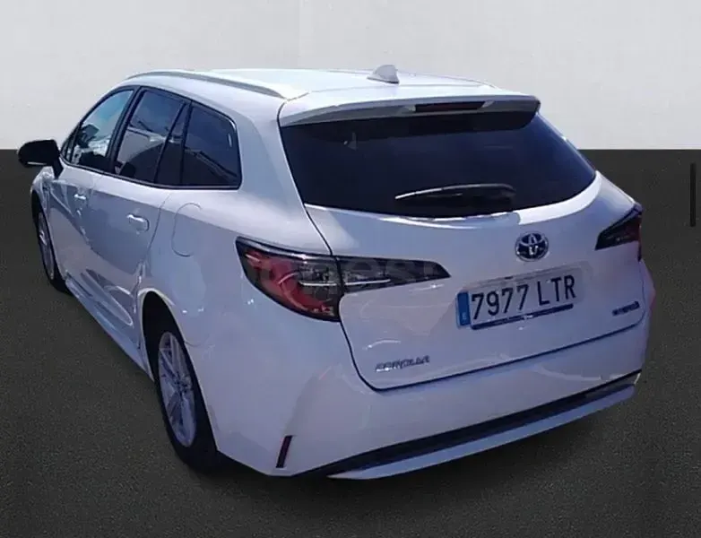 Usado Toyota Corolla Active 122 CV (89 kW) 2022 Blanco Familiar
