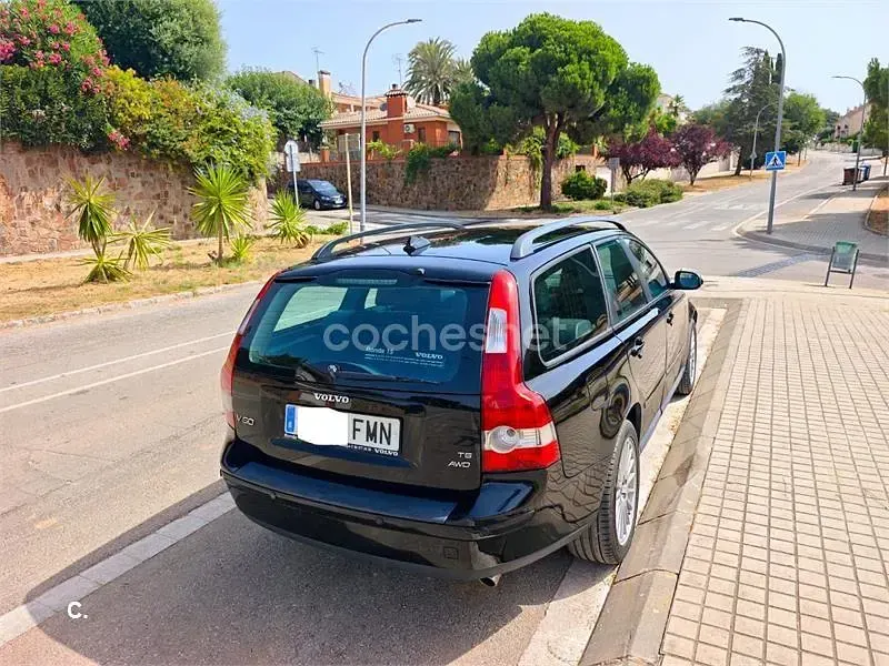 Usado Volvo V50 Summum 220 CV (161 kW) 2007 Negro Familiar