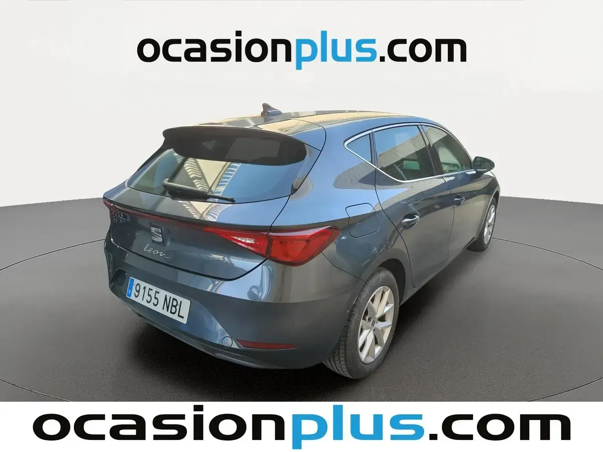 Usado Seat Leon Style 116 CV (85 kW) 2025 Gris Utilitario