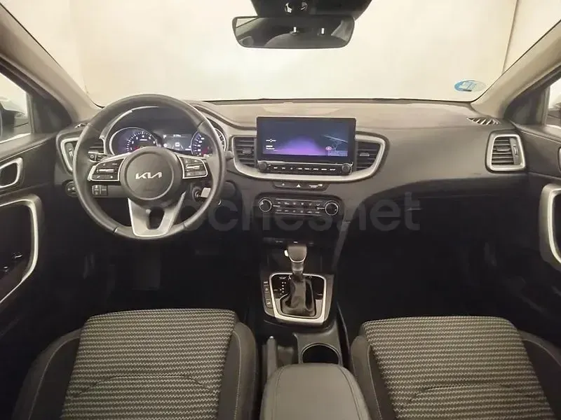 Usado Kia Ceed 100 CV (73 kW) 2025 Blanco Utilitario