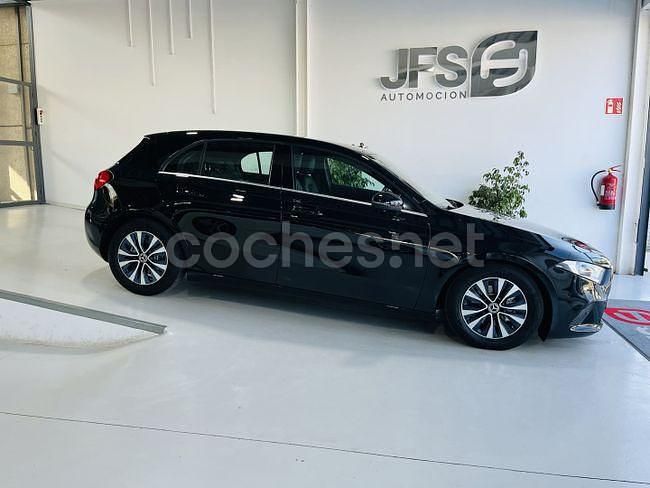 Usado Mercedes A180 116 CV (85 kW) 2020 Negro Berlina