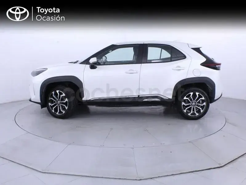 Usado Toyota Yaris Cross Active 116 CV (85 kW) 2022 Blanco SUV
