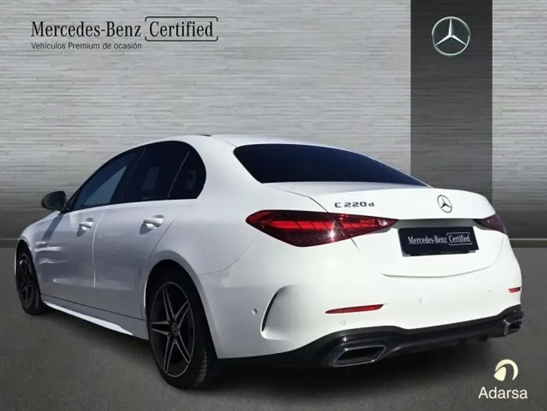 Usado Mercedes C220 AMG line 200 CV (147 kW) 2022 Utilitario