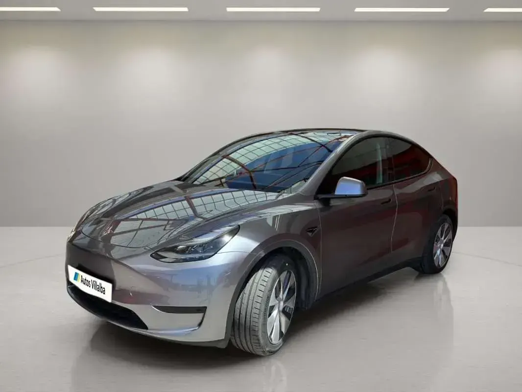 Usado Tesla Model Y RWD 188 kW (256 CV) 2024 Gris SUV