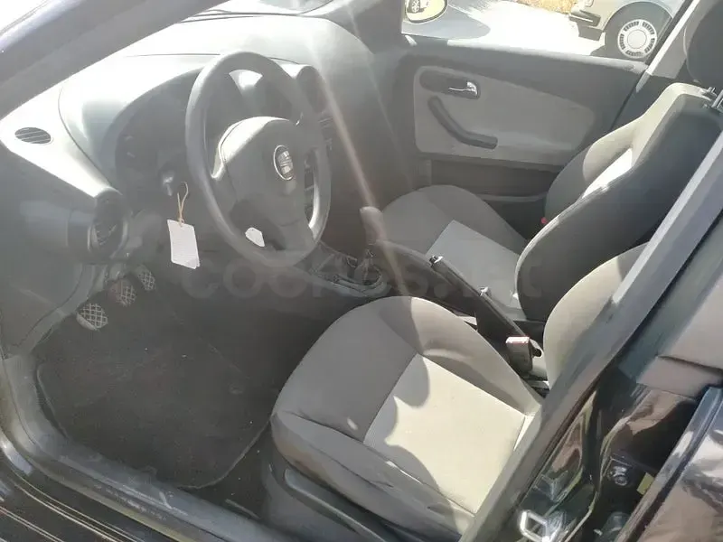 Usado Seat Ibiza 75 CV (55 kW) 2005 Negro Utilitario