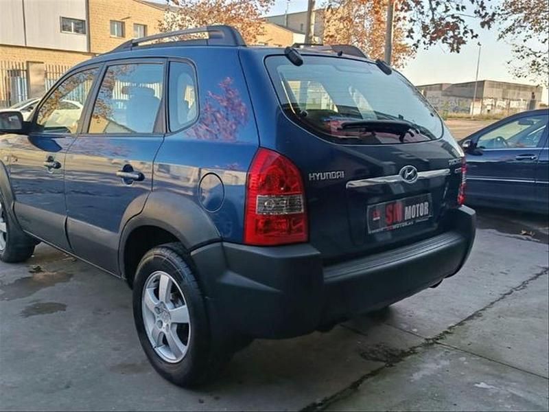 Usado Hyundai Tucson Style 112 CV (82 kW) 2005 Azul SUV