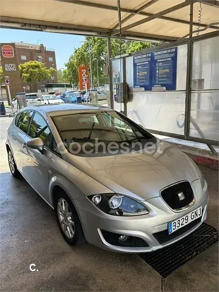 Usado Seat Leon Ecomotive 105 CV (77 kW) 2009 Gris / plata Utilitario