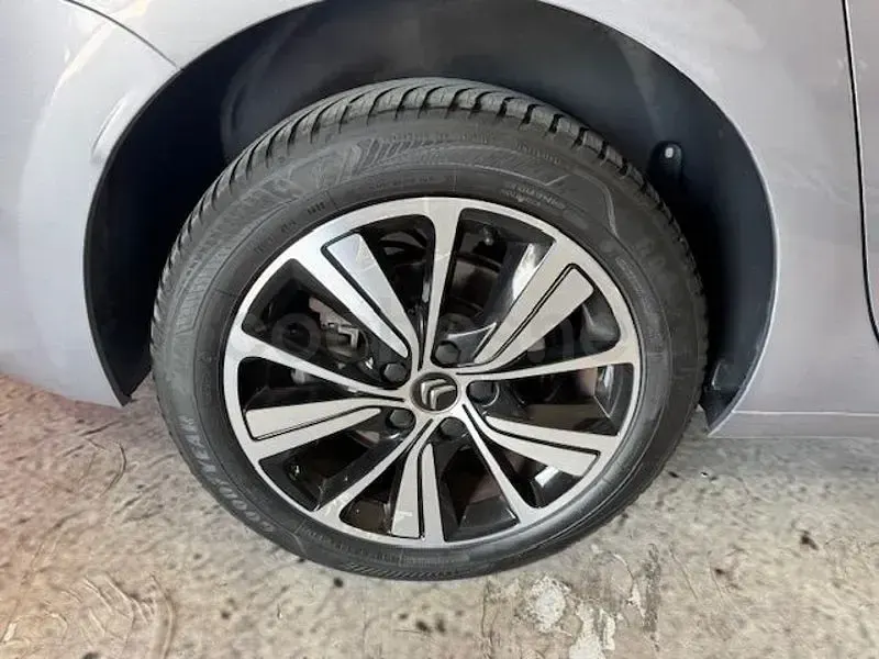 Usado Citroën C4 SpaceTourer Live 130 CV (95 kW) 2018 Gris / plata Monovolumen