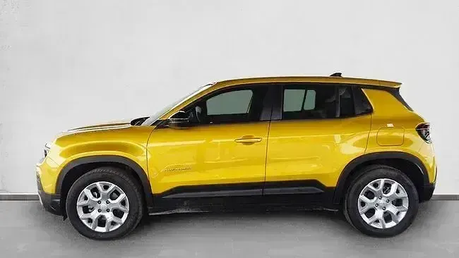 Usado Jeep Avenger Altitude 100 CV (73 kW) 2025 Amarillo SUV