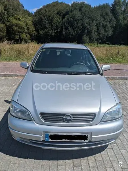 Usado Opel Astra Comfort 82 CV (60 kW) 1999 Gris / plata Berlina