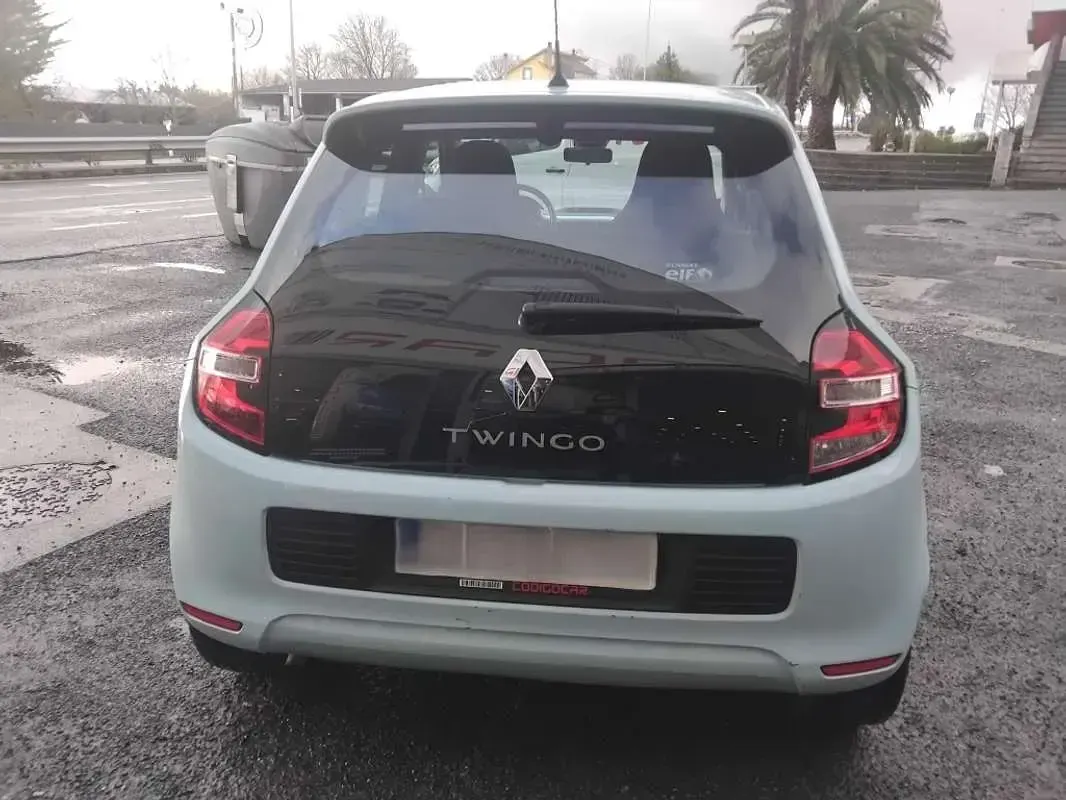Usado Renault Twingo LIMITED 90 CV (66 kW) 2018 Azul Utilitario