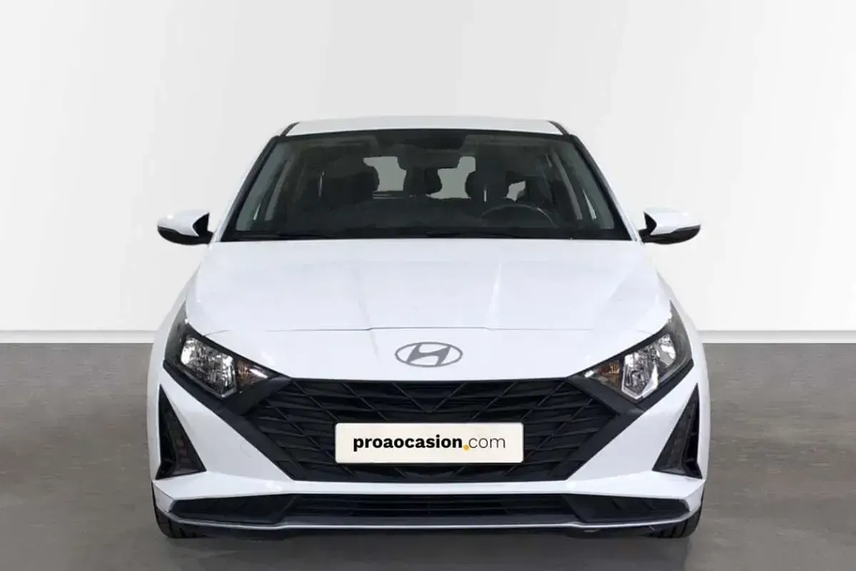 Usado Hyundai i20 84 CV (61 kW) 2024 Blanco Utilitario